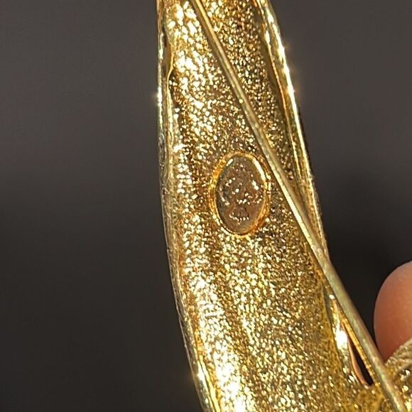 Bundle Sale 3 for $15 | PD Premier Designs Gold-tone Brooch Faux Pearl - Picture 6 of 10